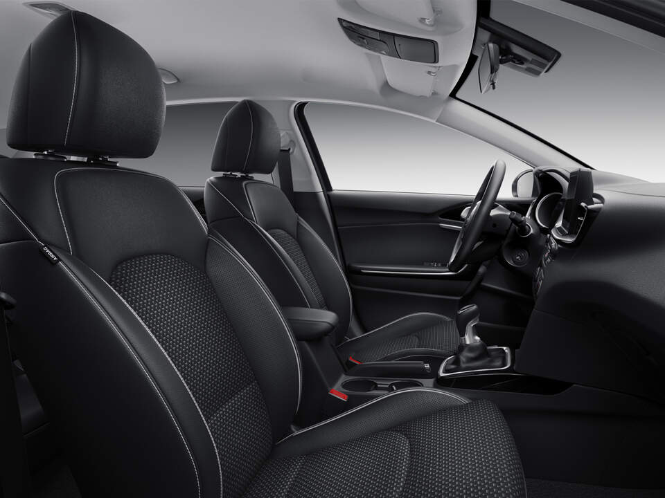 KIA Ceed Deri ve Kumaş Kombinasyonlu Koltuklar