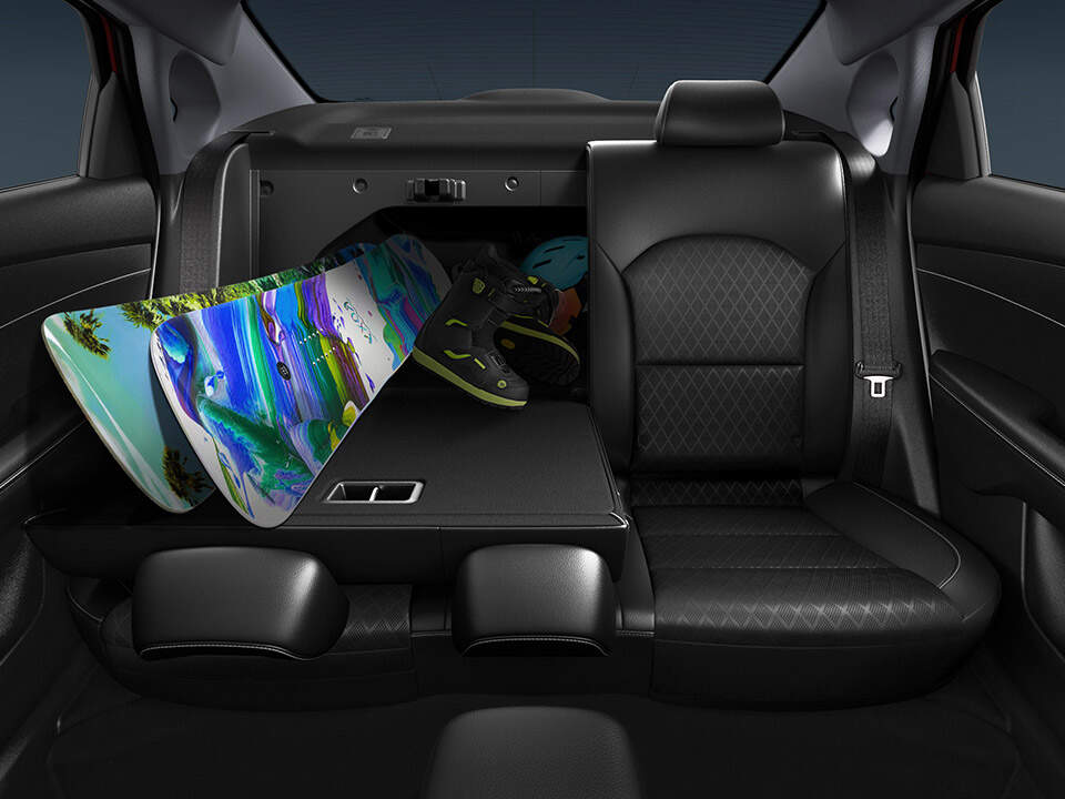 60:40 oranında katlanan arka koltuklar